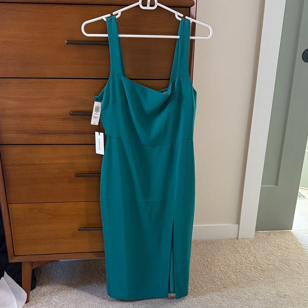 Aritzia Babaton 90s slit dress